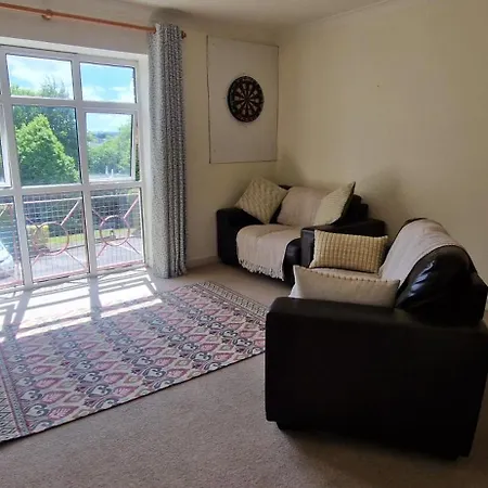 Tidy Spacious & Quiet 2bd On Edge Of Apartamento *